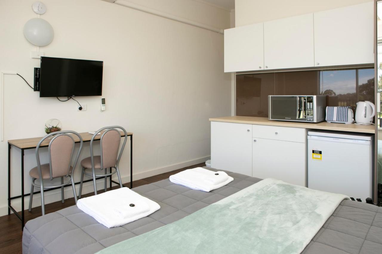 Rivers Apartments Motel Sale Gippsland Exterior foto