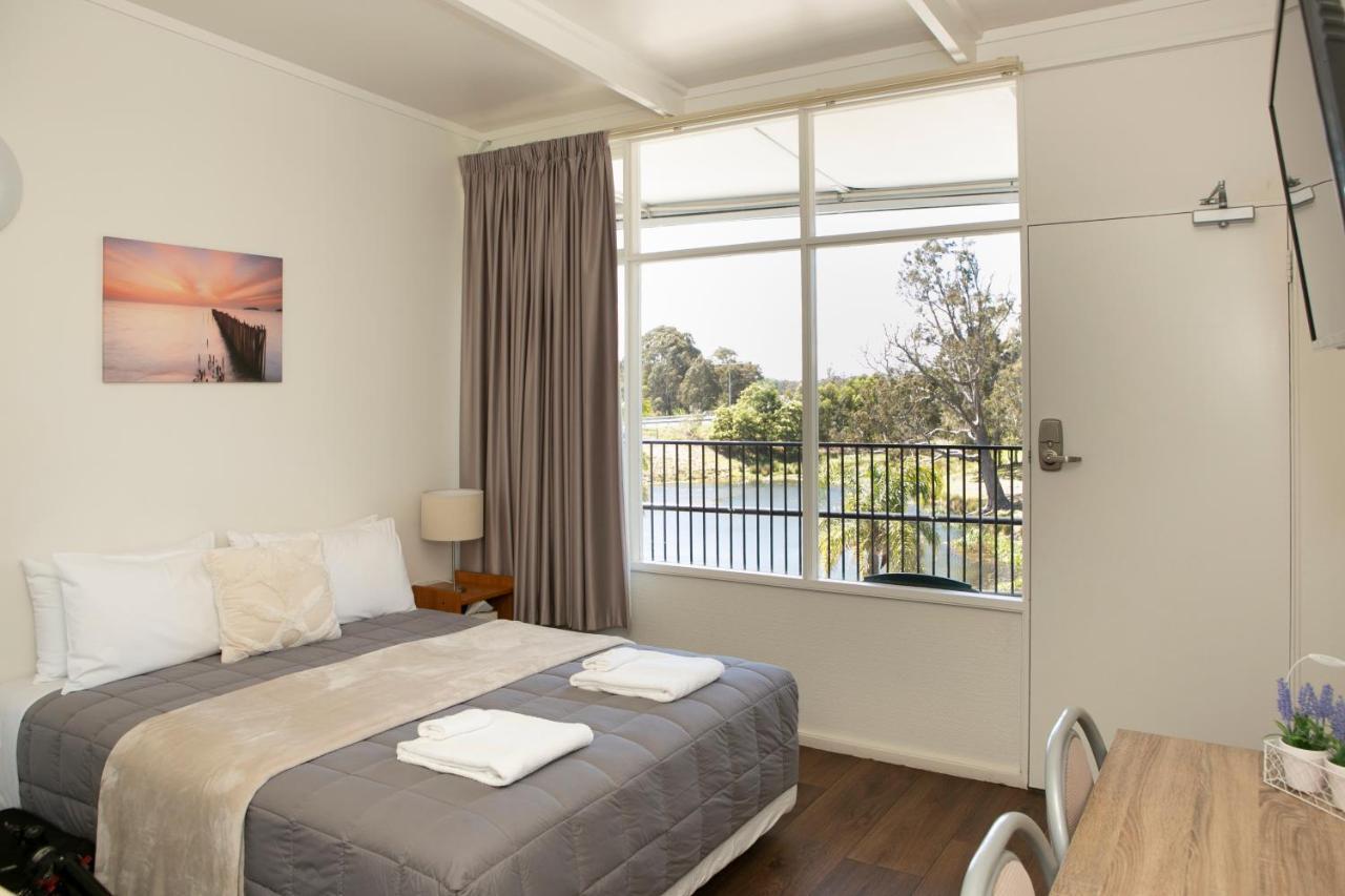 Rivers Apartments Motel Sale Gippsland Exterior foto